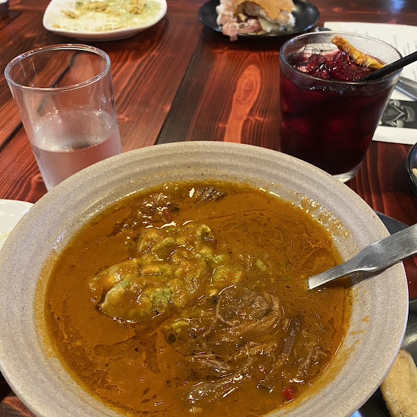 Sopa de carna (braised beef soup)