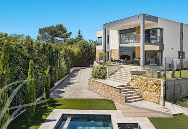 Maison avec piscine et terrasse 20