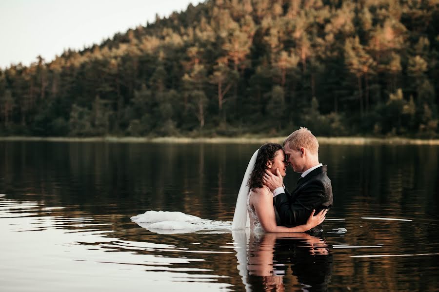 Fotógrafo de bodas Kristine Ristesund (kristiner). Foto del 8 de septiembre 2020