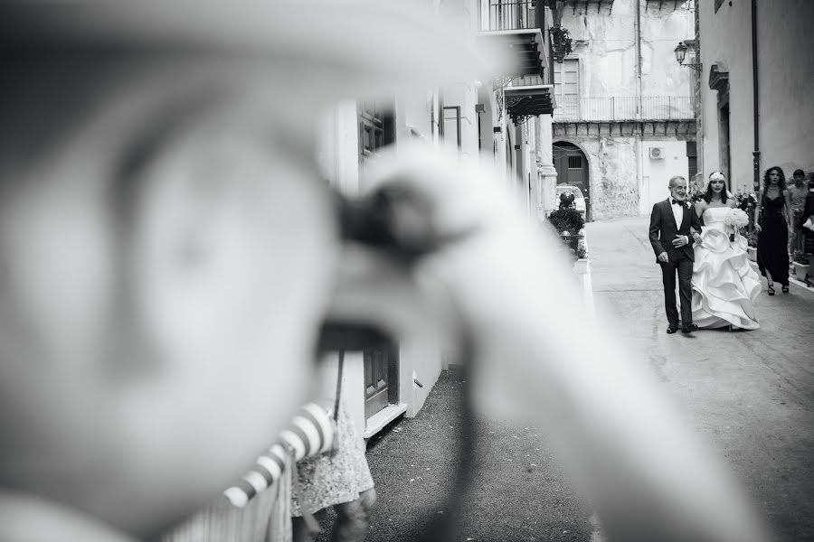 Fotografo di matrimoni Damiano Giuliano (dgfotografia83). Foto del 10 ottobre 2018