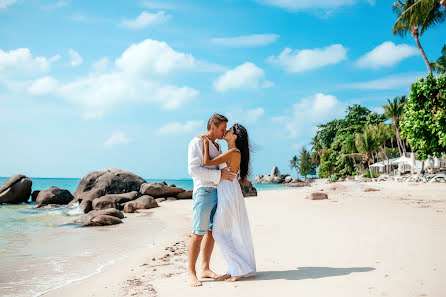 Fotógrafo de casamento Yuliya Chestikova (juliachestikova). Foto de 11 de abril 2019