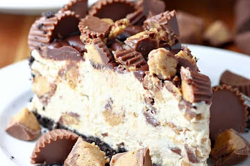 No-Bake Chocolate Peanut Butter Cup Pie