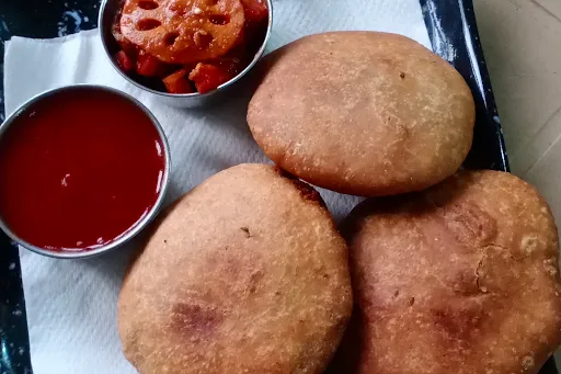 Aloo Ki Kachauri (2 Peace) With Sos, Aachar And Salad