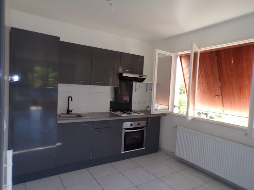 Location  maison 6 pièces 106.46 m² à Morannes (49640), 700 €