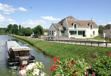 Maison avec jardin et terrasse 16