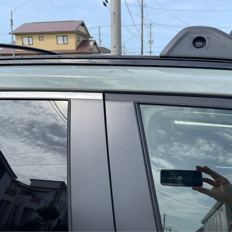 RAV4のハッピークロイツ・グリル交換・サムライプロデュース・リアガーニッシュ塗装に関するカスタム事例の投稿画像3枚目