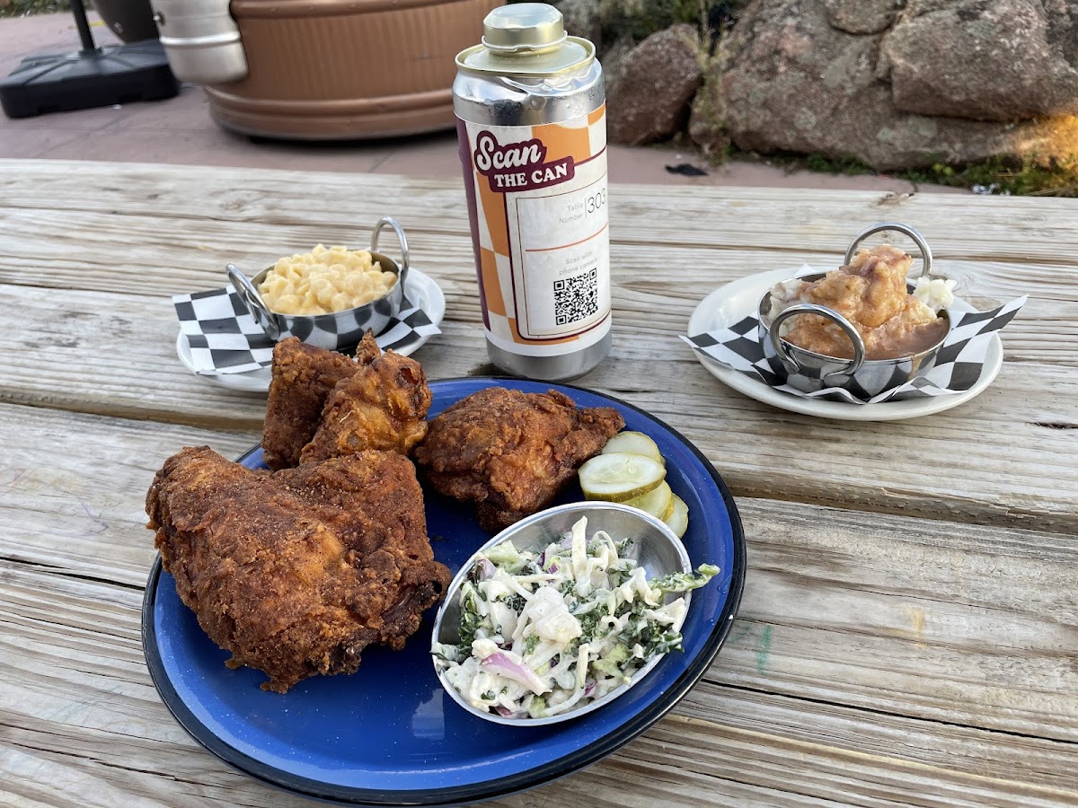 Fried chicken and mashed potatoes with gravy both GF