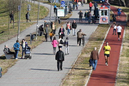 U Srbiji sutra toplo i pretežno sunčano, na severu prolazno naoblačenje i kiša
