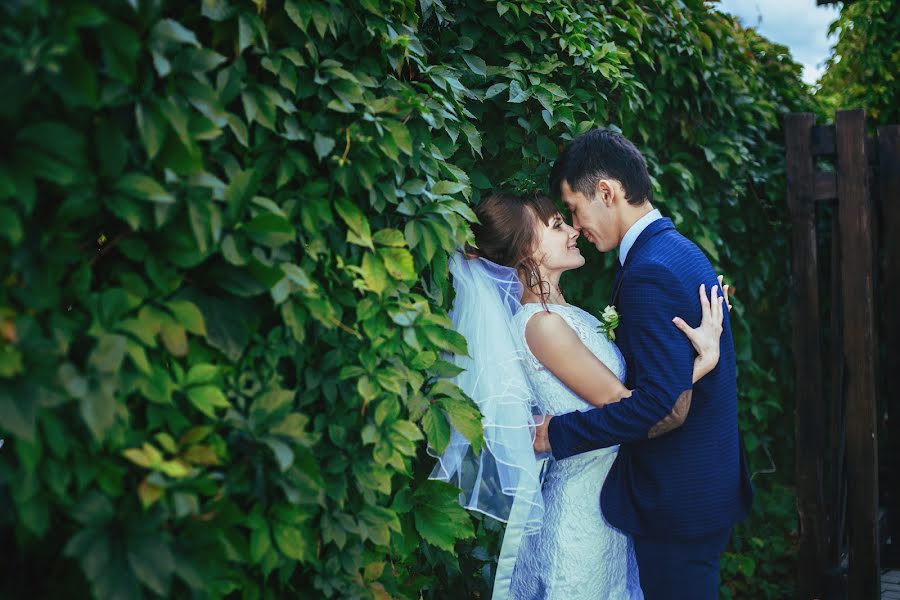 Fotógrafo de casamento Pavel Lestev (pavellestev). Foto de 7 de abril 2017