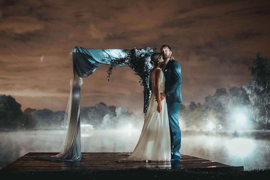 Wedding photographer Alya Malinovarenevaya (alyaalloha). Photo of 25 October 2019