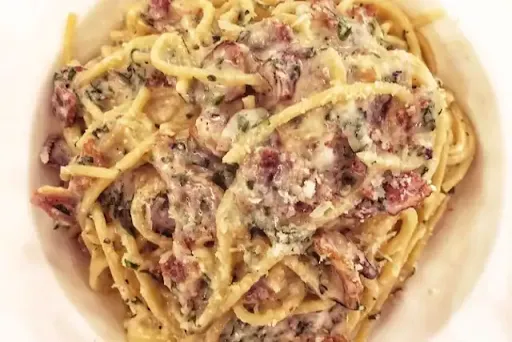 Spaghetti With Mixed Cheese And Bacon