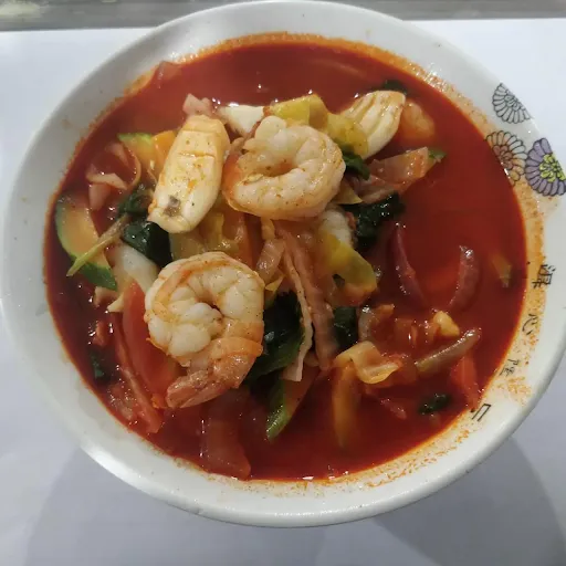 Spicy Seafood Soup Noodles