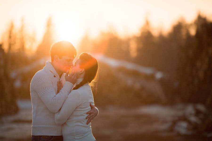 Fotógrafo de bodas Darina Luzyanina (darinalou). Foto del 28 de marzo 2015