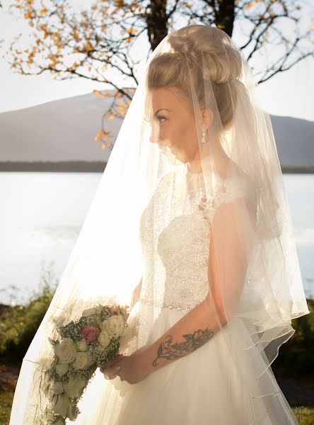 Fotógrafo de bodas Trine Lise Halmøy (halmoyfoto). Foto del 14 de mayo 2019