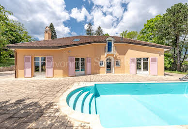 House with pool and terrace 2