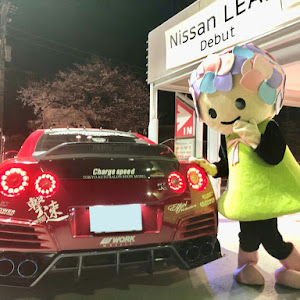 NISSAN GT-R