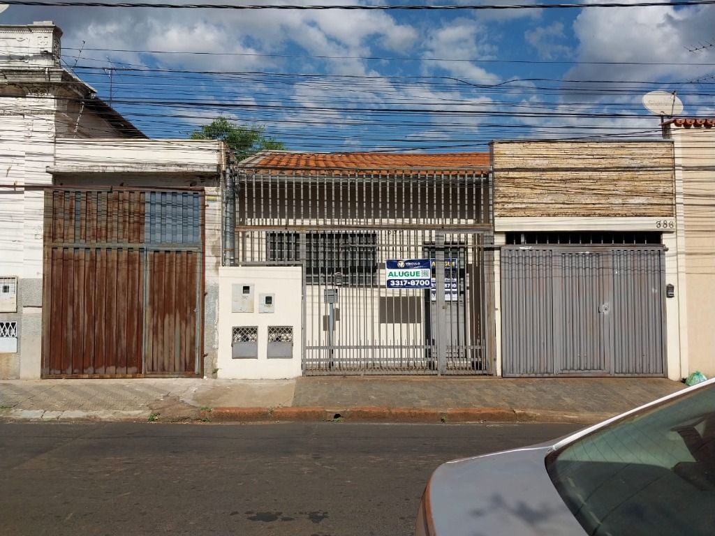 Casa com 3 dormitórios para alugar, 65 m² por R$ 1.325,58/mês - Centro - Uberaba/MG