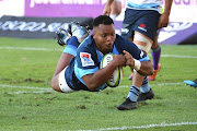 Simphiwe Matanzima of the Bulls scores in the Super Rugby match against Waratahs at Loftus Versfeld on May 4, 2019.