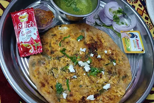 Paneer Pyaaz Paratha