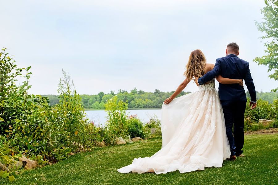 Fotografo di matrimoni Shannon Willis (shannonwillis). Foto del 9 maggio 2019