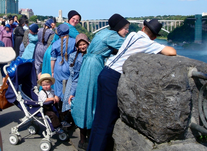 Niagara Amish di Andrea Izzotti