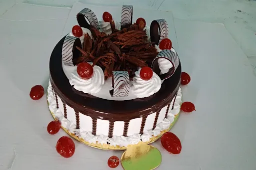 Black Forest Supreme Cake