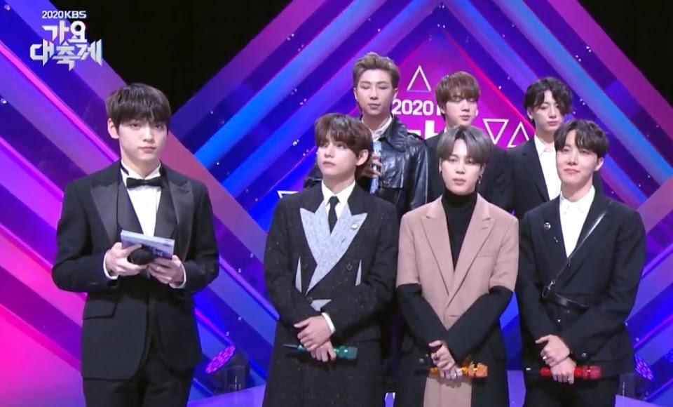 TXT's Giant MC, Soobin, Interviews BTS At KBS Gayo Daechukje (KBS Song