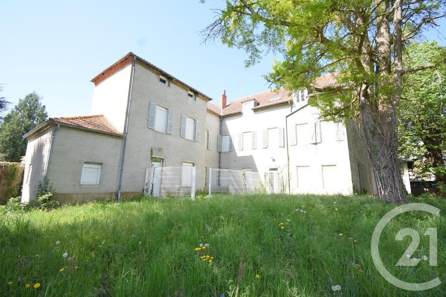 Vente immeuble   à Cusset (03300), 885 500 €