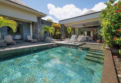 Villa with pool 6