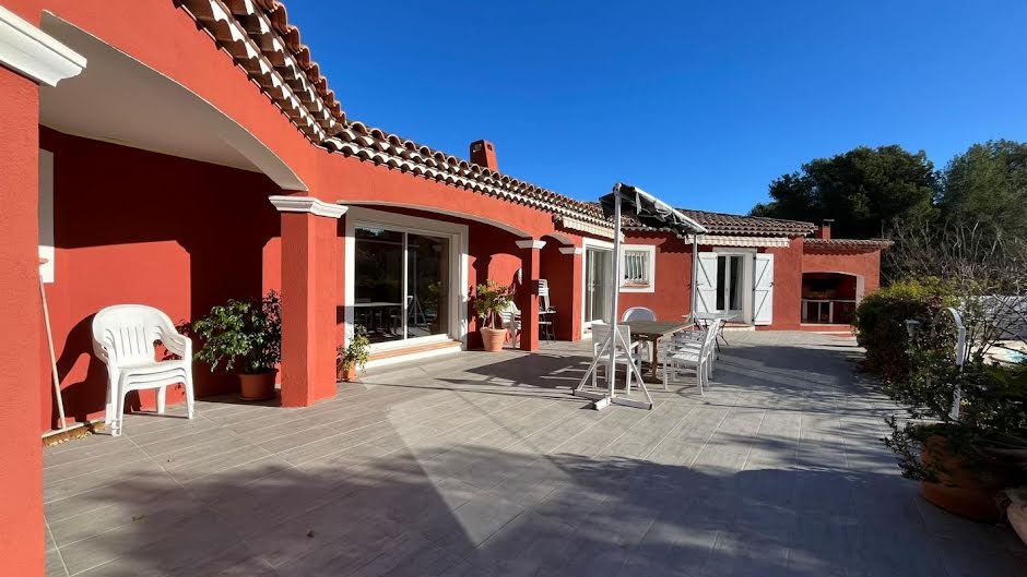 Vente villa 5 pièces 167 m² à Saint-Mitre-les-Remparts (13920), 840 000 €