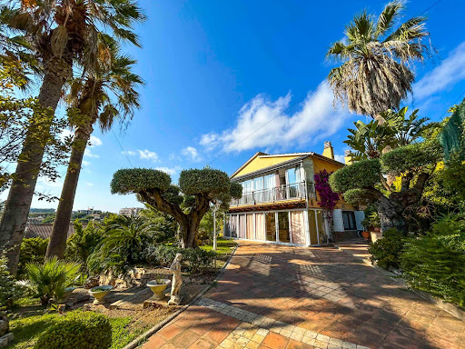 Property with pool 2