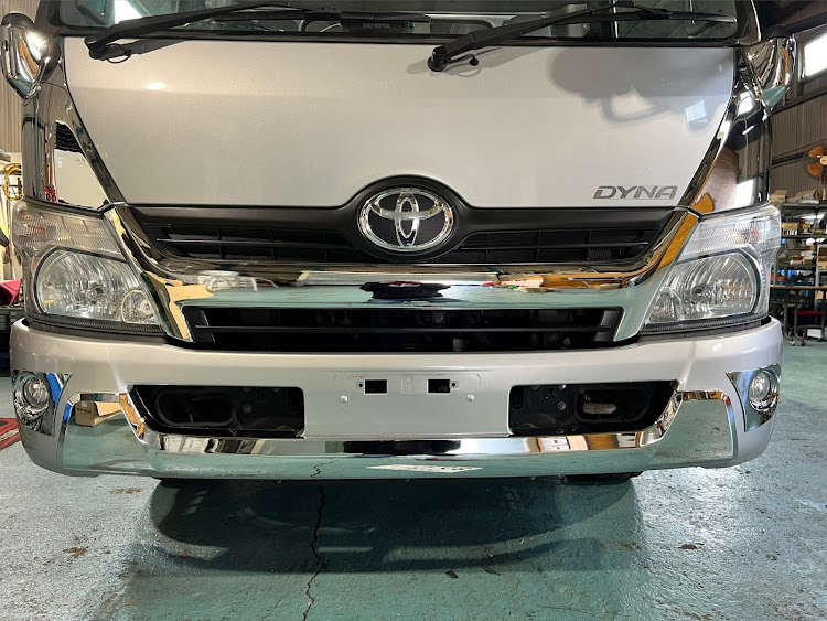 ダイナトラックのやっとカスタム始めました・メッキ化計画・社用車に関するカスタム事例の投稿画像2枚目