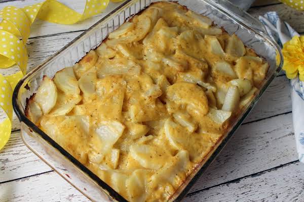 Sassy & Savory Au Gratin Potatoes_image