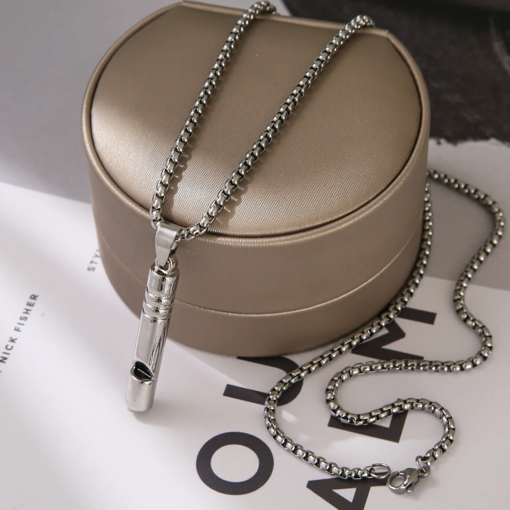 Title 3, Collier homme tendance avec pendentif sifflet e...