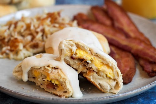 Breakfast Bundles With Country Gravy