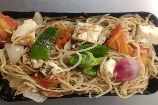 Veg Paneer Hakka Noodles