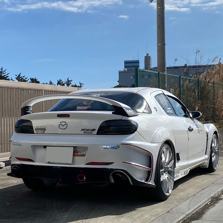 RX-8の天気の良い日に大好きな場所にドライブ。・220馬力エイト。・オートクラフト純正リヤウイングベース。・低いようで低くない丁度良い高さ・自分のエイトの欠点、パワーは出てますがそれなりに水温も上昇します。に関するカスタム事例の投稿画像4枚目