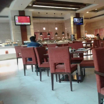 Terrace Grill - Mahagun Sarovar Portico photo 