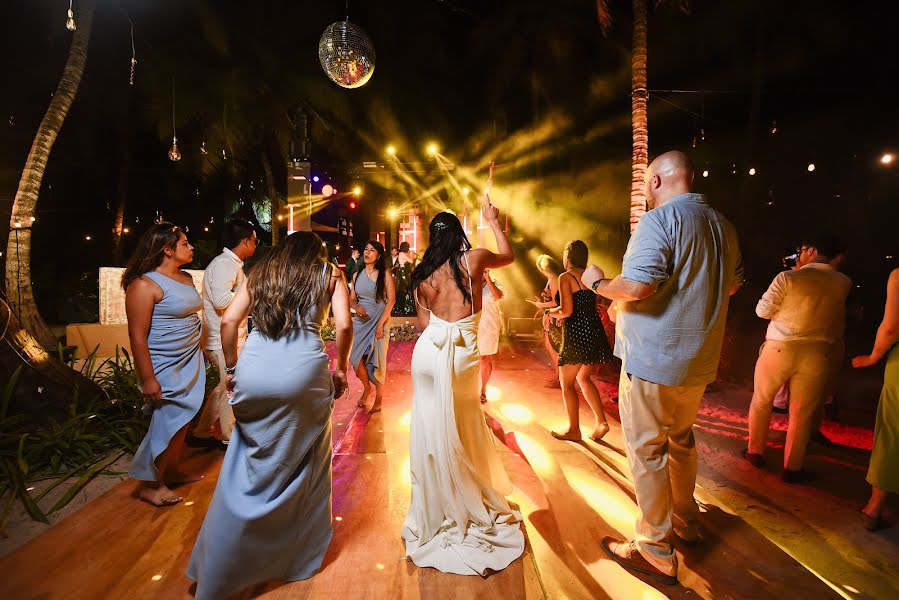 Fotógrafo de casamento Andres Henao (andreshenaoph). Foto de 15 de março 2023