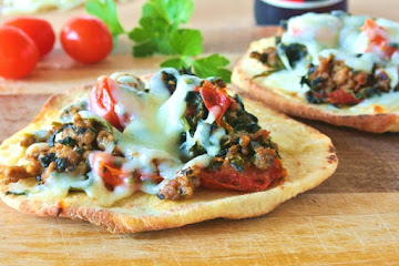 Fast Italian Sausage and Spinach Mini Pizza