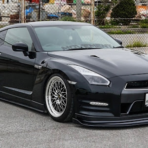 NISSAN GT-R R35