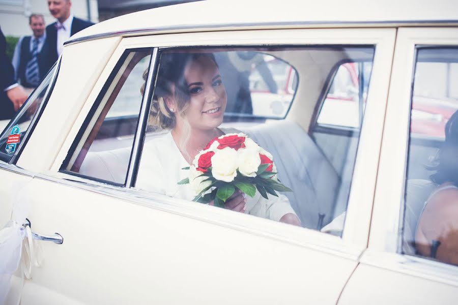 Fotógrafo de casamento Piotr Karpiński (piotrkarpinski). Foto de 10 de março 2020