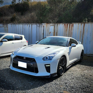 NISSAN GT-R R35