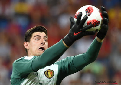 Courtois legt zijn wel héél snelle denken uit: "Daarom gaf ik de bal niet mee met Eden"