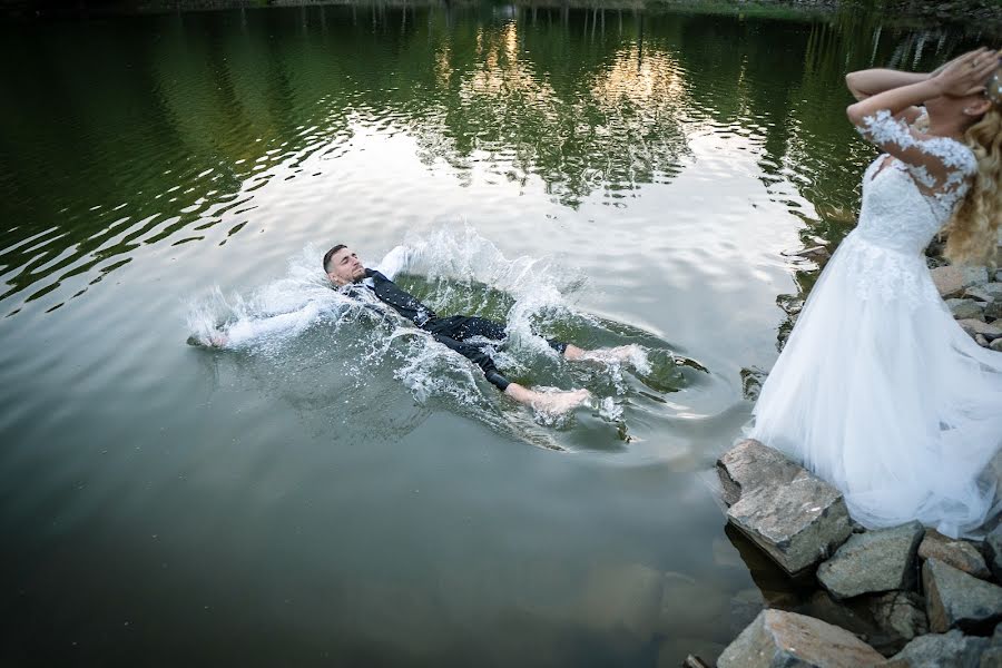 Svatební fotograf Liviu Bratosin (liviustudiopro). Fotografie z 7.září 2022