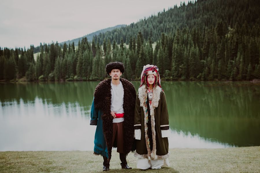 शादी का फोटोग्राफर Oksana Shuvalova (oksanashuvalova)। मार्च 14 2019 का फोटो