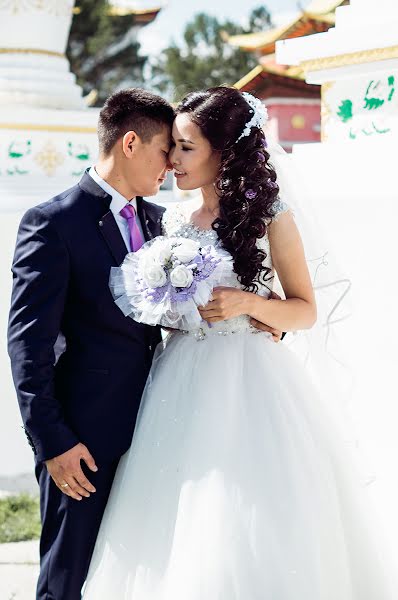 Wedding photographer Dugarma Sultimova (sultimova). Photo of 7 April 2018