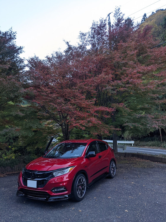 ヴェゼルの紅葉を見にい紅葉🍁・マーベリック1307M・紅葉ドライブ・群発頭痛に関するカスタム事例の投稿画像5枚目