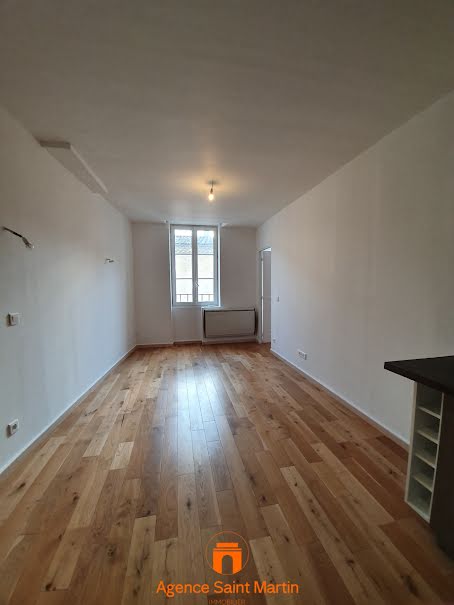 Location  appartement 2 pièces 45 m² à Montelimar (26200), 450 €