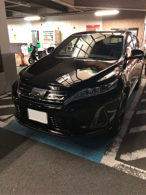 ハリアーの洗車・ハリアー60系後期・ガラスコーティング・艶々ボディに関するカスタム事例の投稿画像1枚目